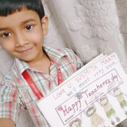 Reach your Teachers by clicking Selfies 4