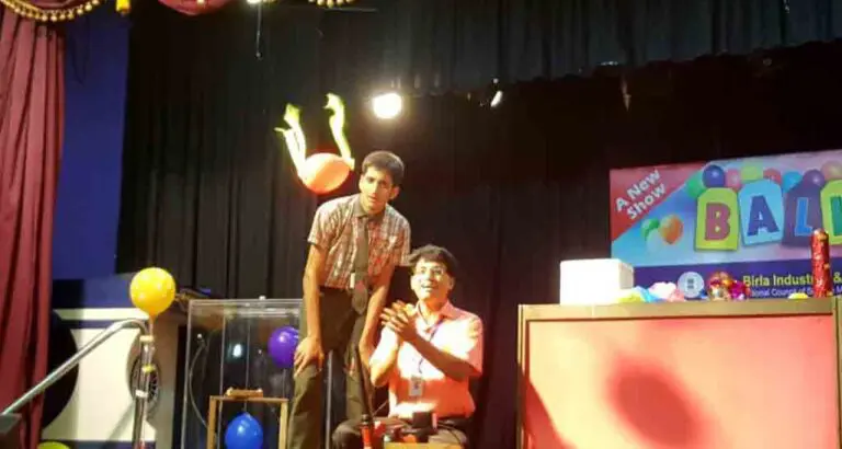 A JOURNEY TO THE WORLD OF DISCOVERIES One