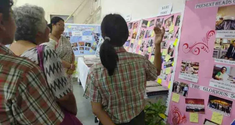 ENGLISH AND SOCIAL SCIENCE EXHIBITION One